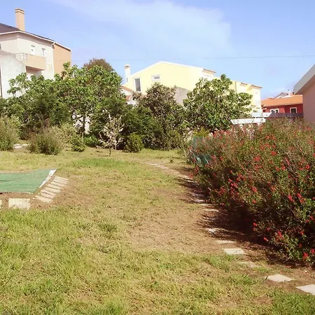 Campo De Oleandros Lourinha (Lisbon)