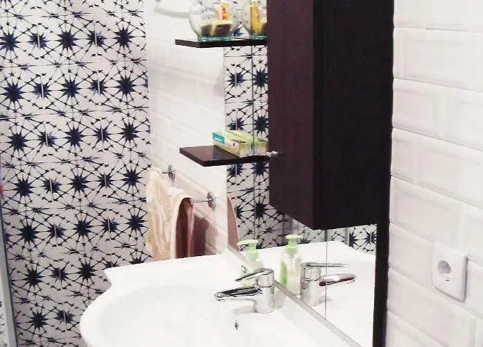 Campo De Oleandros ロウリニャン